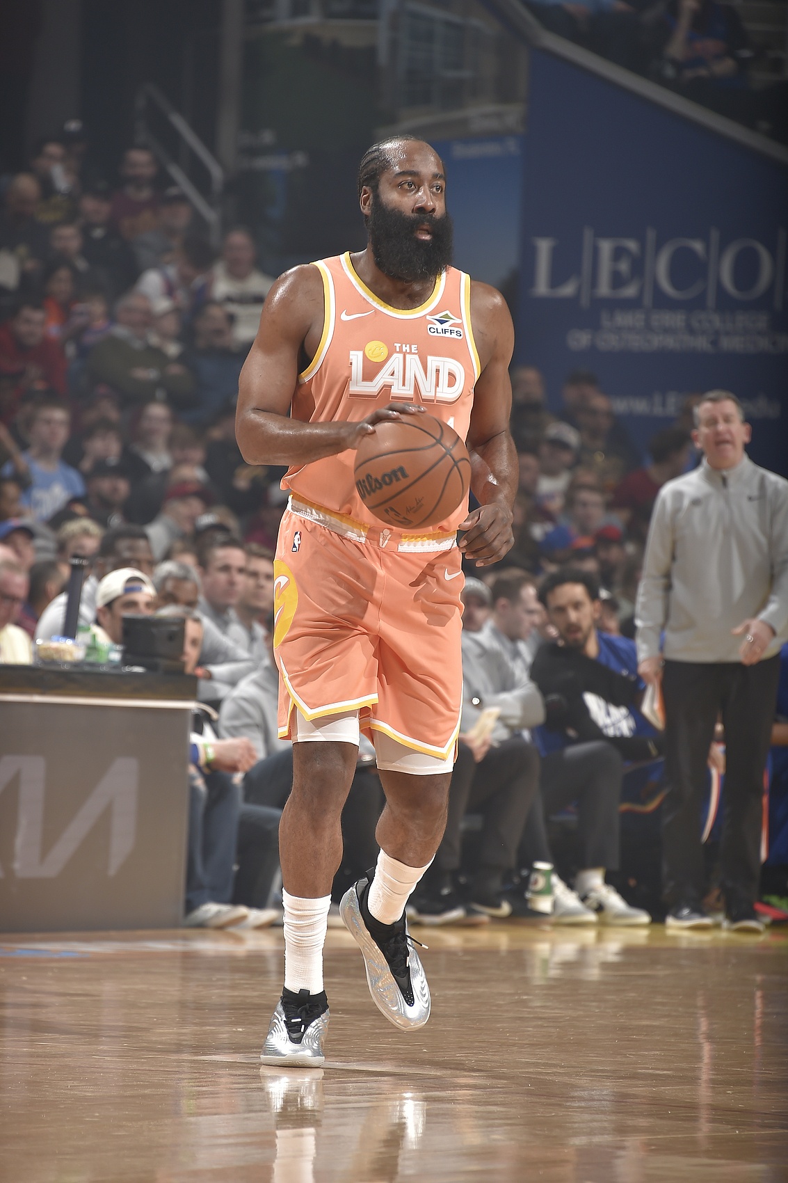 db真人官方网站-阿特金森:哈登还没完全康复 他总是带伤出战&但是仍然打的很好