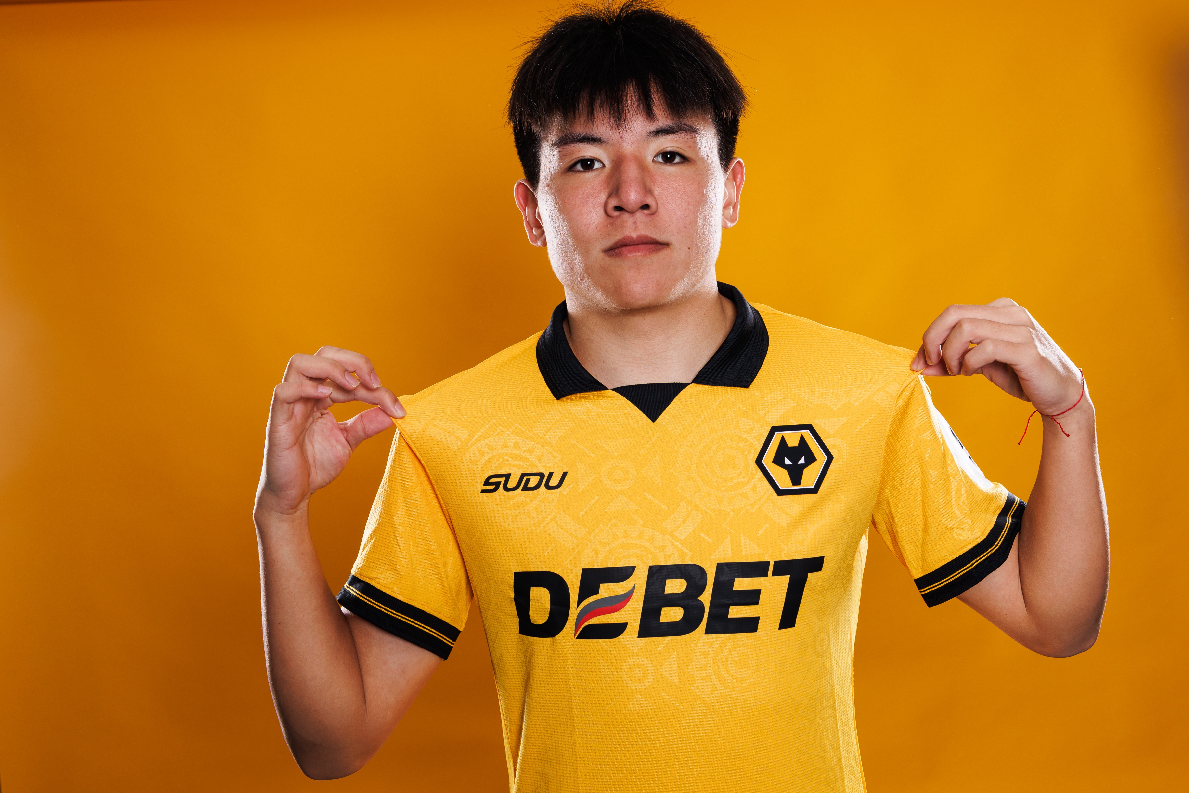 北青:狼队俱乐部倾向让徐彬尽量多打英甲,会为其优化训练计划