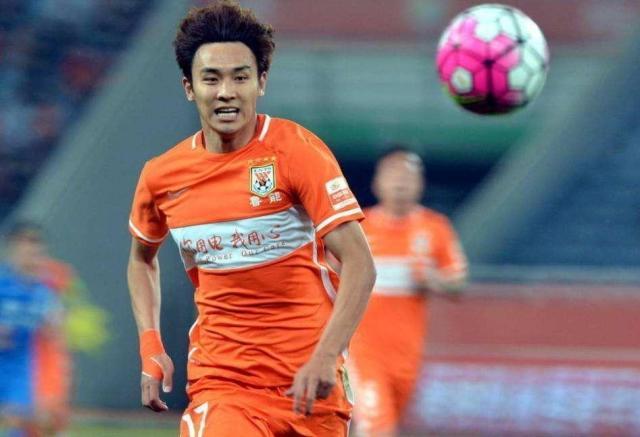 db真人-孙准浩首发出色吴兴涵破门 泰山热身1比2不敌国安