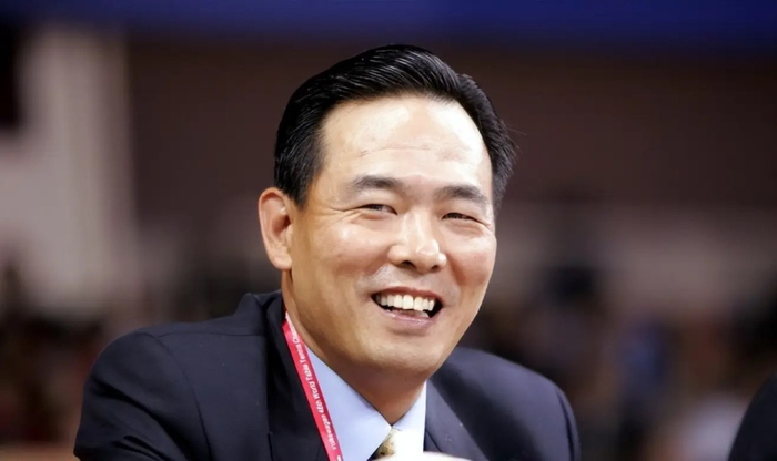 db真人官方网站-张军被查！蔡振华太难得：执掌乒协足协羽协+安全落地 守住底线|足球|体坛|中国羽毛球协会|中国乒乓球队|羽毛球_新浪体育_新浪新闻